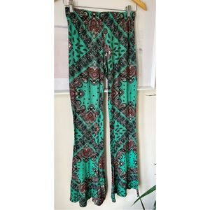 Jaase Flare Pants 🌿